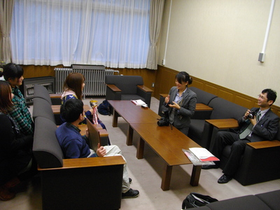 北海道新聞、函館新聞、取材